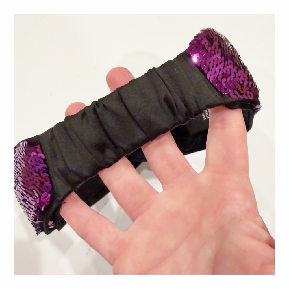 Authentic Gucci Sequin Knotted Headband - Picture 6 of 8